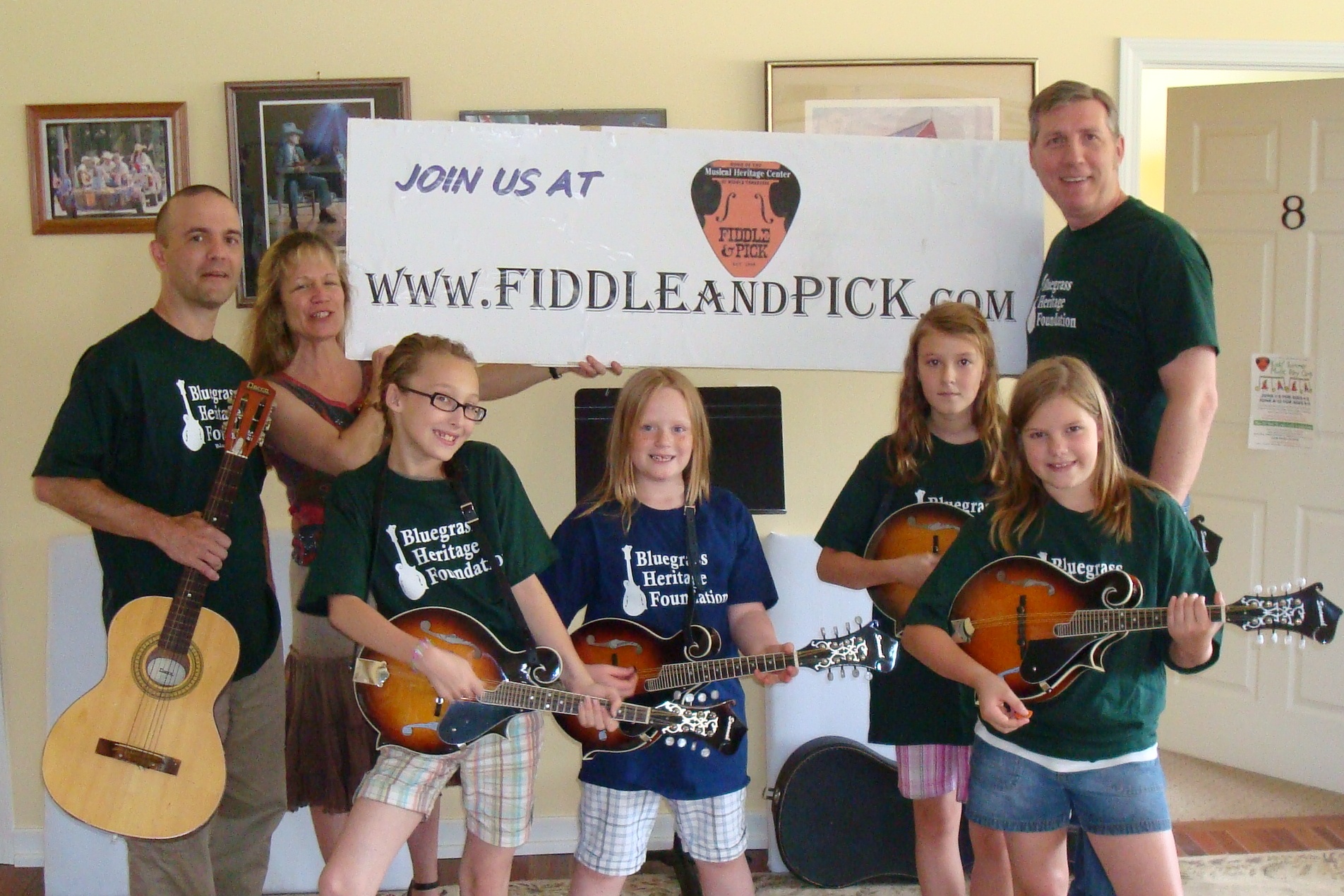Fiddle & Pick - June 2009 2