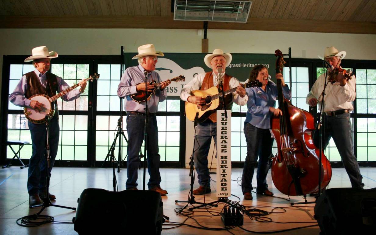 Bobby Giles & Music Mountain - 1st Place 2015