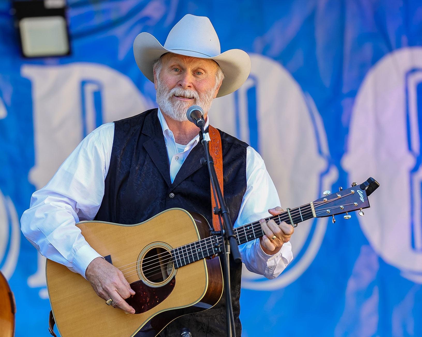 Bobby Giles at Bloomin Bluegrass 2024 (by Randy Watkins)