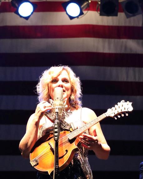 Rhonda Vincent at Bloomin' Bluegrass Festival 2016. Photo by Nathaniel Dalzell.