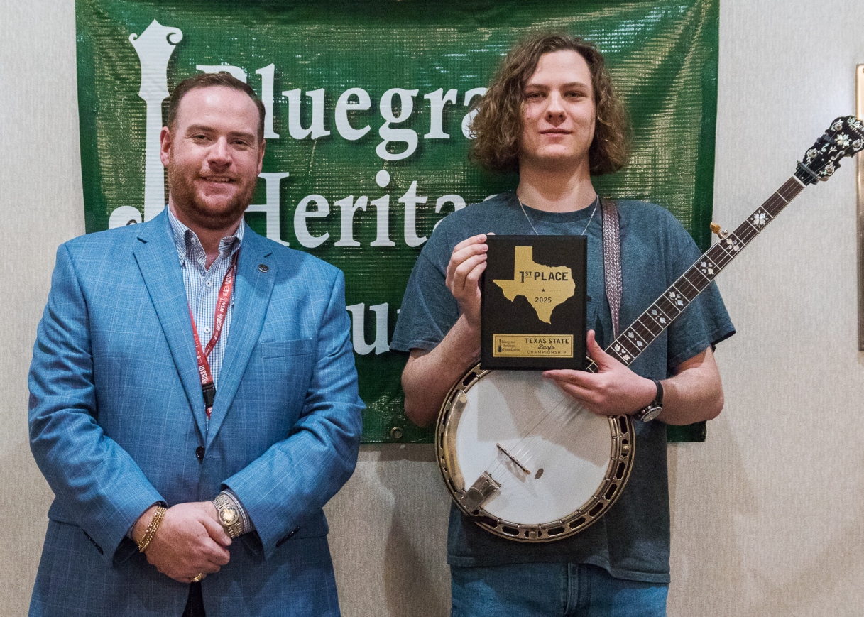 2025 Texas Banjo Championship 1st Place Luke Lastelick (by Nate Dalzell)