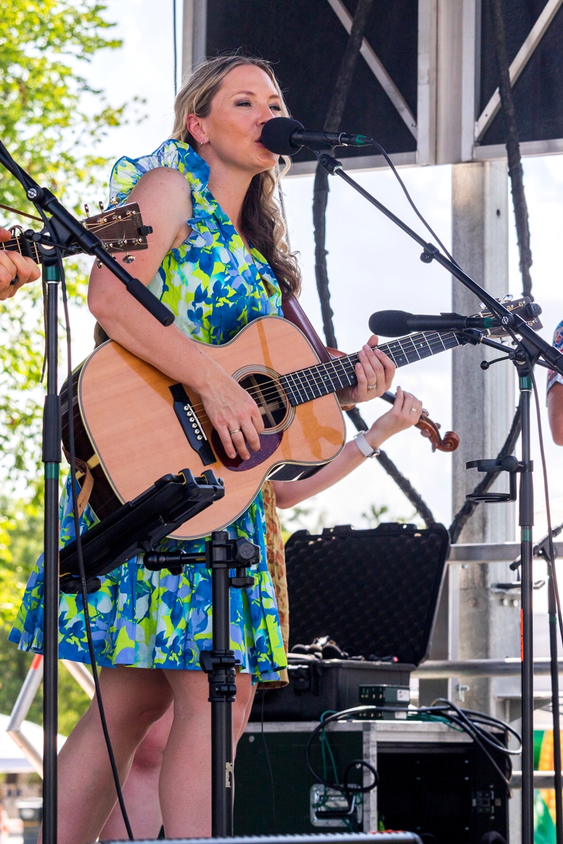 Kristy Cox & Grasstime at Wylie Jubilee 2024. ©Nate Dalzell
