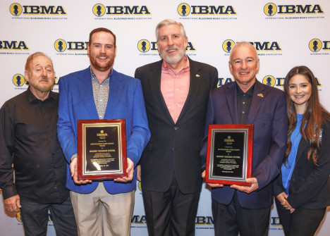IBMA Distinguished Achievement Award Gerald Jones, Matt Tessier, Alan Tompkins, Mayor Terry Lynne, Jocelyn Avina (Heidi Holloway)