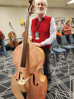 1958 Am Std removable neck project (in progress), and Lenny Nichols, at BassFest 2025 (© Alan Tompkins)