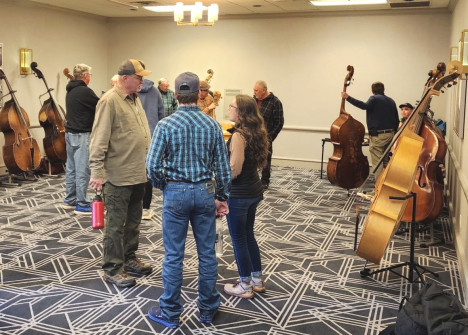 Bass fans gathered despite the weather at Great American Vintage BassFest 2026! (© Suzanne Elmore)