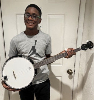 Chris T, a banjo and a scholarship! (Jan 2024)
