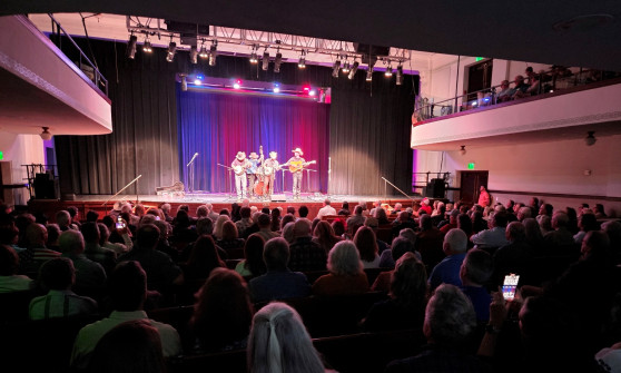 Riley Gilbreath & Lone Star Blue at MPAC 11-15-2025 (by Alan Tompkins)