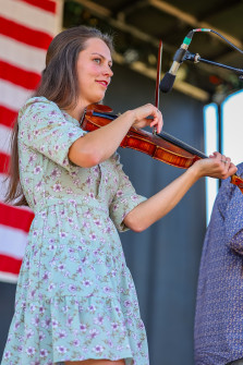 Hailey Sandoz Darwin at Bloomin Bluegrass 2024 (by Randy Watkins)