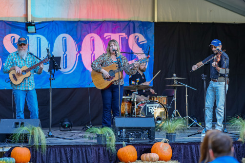 Harvest Moon Countrygrass at Bloomin Bluegrass 2024 (by Randy Watkins)