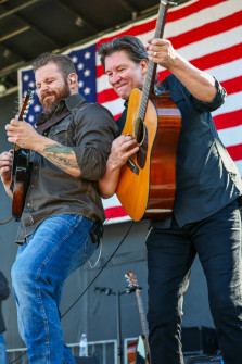 Tim Shelton Syndicate with Ronnie Bowman at Bloomin Bluegrass 2024 (by Randy Watkins)