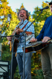 Dan Tyminski at Bloomin Bluegrass 2024 (by Randy Watkins)