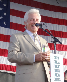 Del McCoury receiving the Bluegrass Heritage Foundation Bluegrass Star Award.. Photo by Julie Tompkins