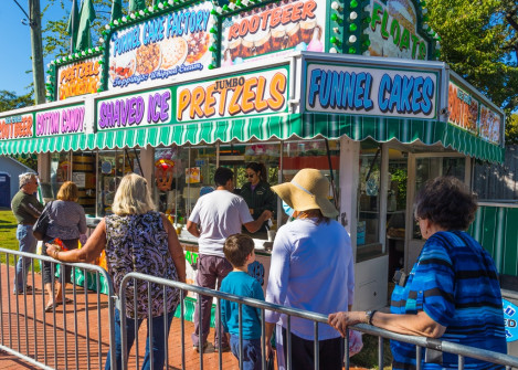 Funnel cake time at Bloomin' 2021 (Nate Dalzell)