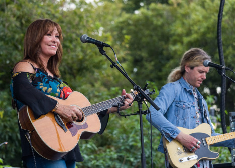 Suzy Bogguss at Bloomin' 2023 (Nate Dalzell)