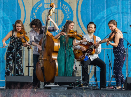 The Quebe Sisters, Bloomin' 2020 (Nate Dalzell)