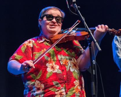 Michael Cleveland at Bloomin Bluegrass 2024 (by Nate Dalzell)