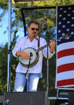 Ron Stewart on stage at Bloomin' Bluegrass 2013. Photo courtesy of Derrick Birdsall.