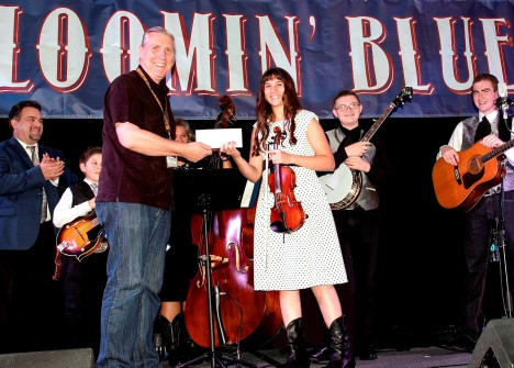 Kentucky Just Us scholarship presentation (photo by Perry Callahan)
