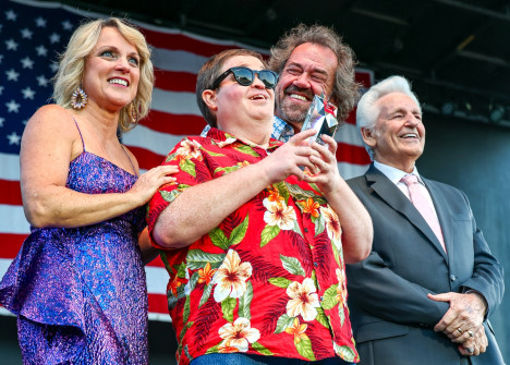 Michael Cleveland Bluegrass Star Award Presentation at Bloomin Bluegrass 2024 (by Randy Watkins)