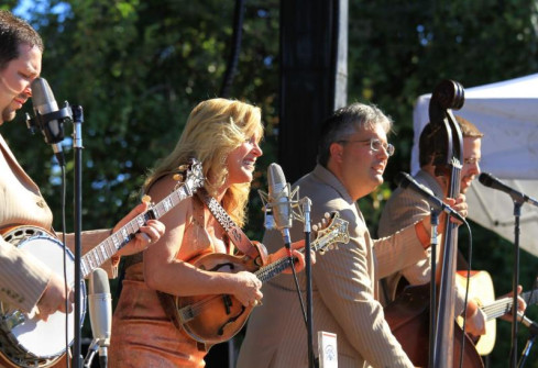 Rhonda Vincent & The Rage at Bloomin' Bluegrass 2010. Photo courtesy of Bob Compere.