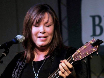 Suzy Bogguss at Lone Star Fest 2015. Photo by Bob Compere.