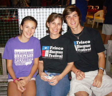 Paige, Ginger, & Chase Worthington at Farmers Branch 2011