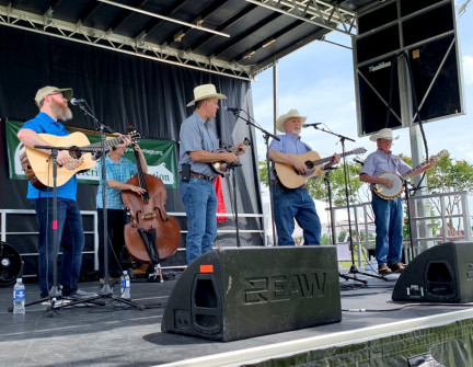 Bobby Giles & Texas Gales at  Wylie Jubilee 2019.  Photo by Gerald Jones.