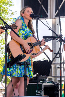 Kristy Cox & Grasstime at Wylie Jubilee 2024. ©Nate Dalzell